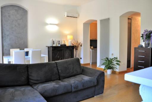 Flat 81 - Hizvo