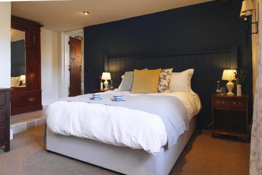 The Blue Ball Inn - Housity