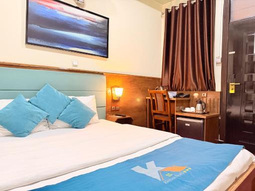 Khyber Hotel - Housity