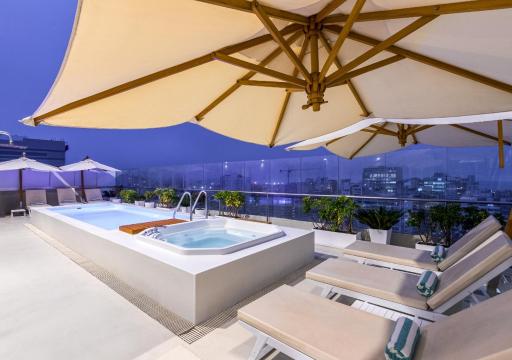 Dazzler by Wyndham Lima San Isidro - Housity