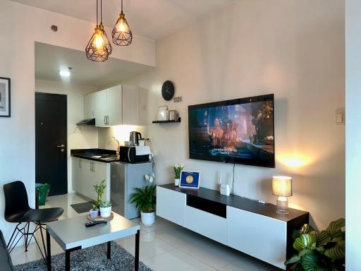 JR Studio Luxe 1824 at Princeton Residences - Housity