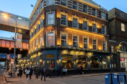 The Wellington Hotel - Housity