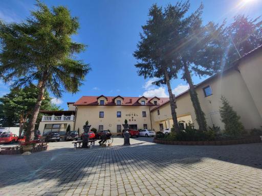 Hotel Wellness & SPA Antyczny Dwór - Housity