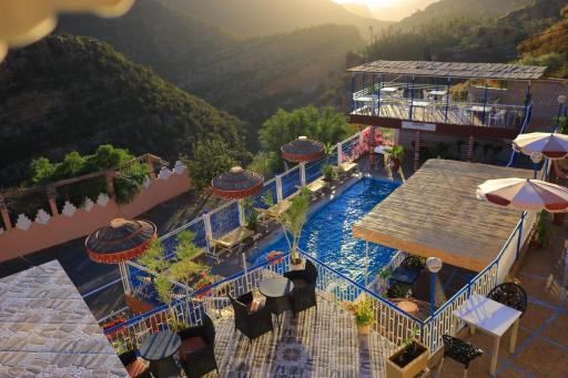 Auberge Les Montagnes du Paradis Your Hidden Retreat in Paradise Valley - Housity