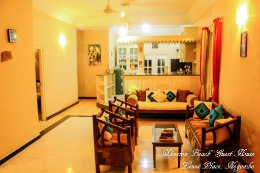 Winston Dutch Canal Villa Guest House - Housity