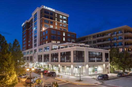 Cambria Hotel Downtown Asheville - Housity
