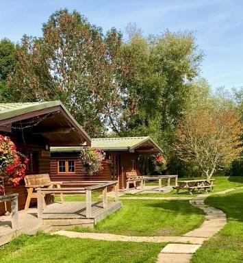 Wall Eden Farm - Luxury Log Cabins and Glamping - Housity