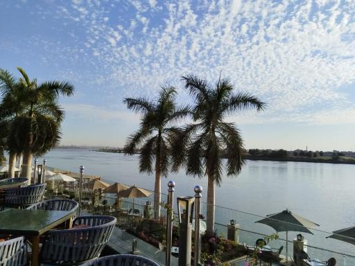 Nile Pyramidal View Apartment - Housity