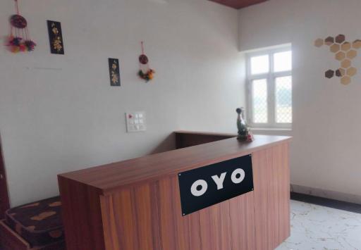 Hotel O White House Hotel and Restaurant - Housity