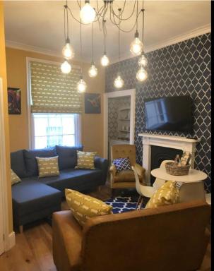 2 bed, ground floor Bijou Georgian city apartment - Housity
