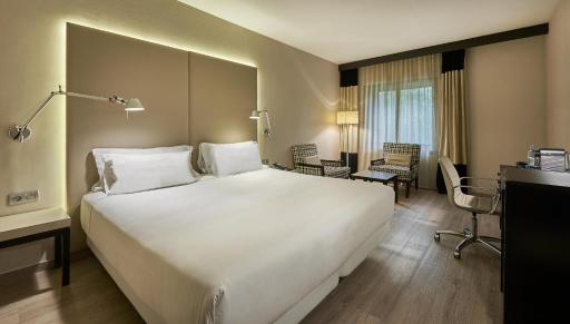 NH Lleida Pirineos - Housity