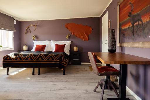8 Seasons Hotel - Housity