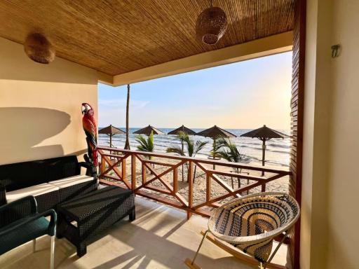 Beachfront Casa Luna Laguna Beach - Housity