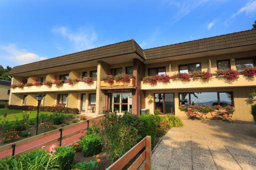 Hotel Pension Fernblick - Housity