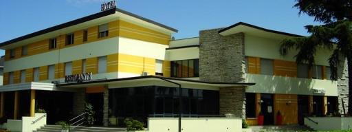 Hotel Mirella e Ristorante Bar Don Bacco - Housity