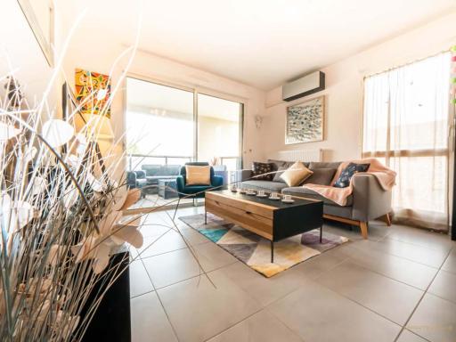 L'héliade - Climatisation et parking - Housity