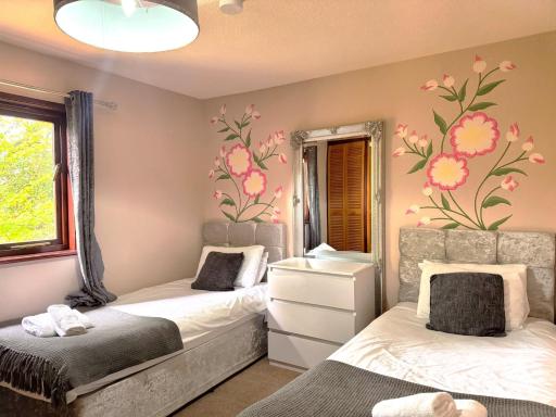 Primrose 17-Woodland Lodges-Carmarthen-Pembroke - Housity