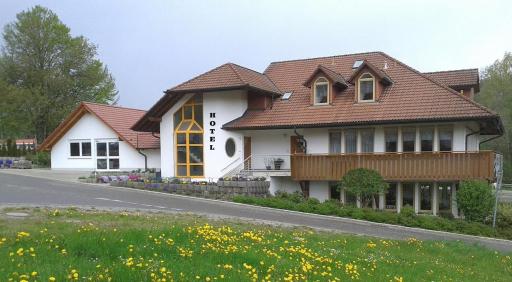 DZT-Schwarzwaldhotel Garni - Housity