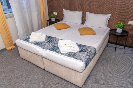 City House Family Hotel & Restaurant - Housity