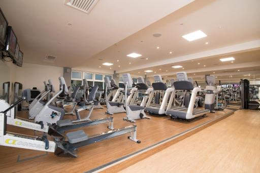 Regency Park Hotel, Health Club & Spa - Housity
