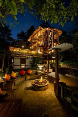 Tira Vilagna Suites & Spa - Housity