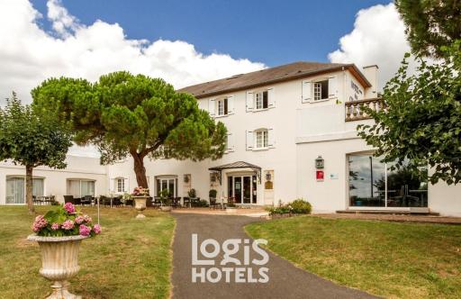 Logis Hôtel Restaurant des Châteaux - Housity