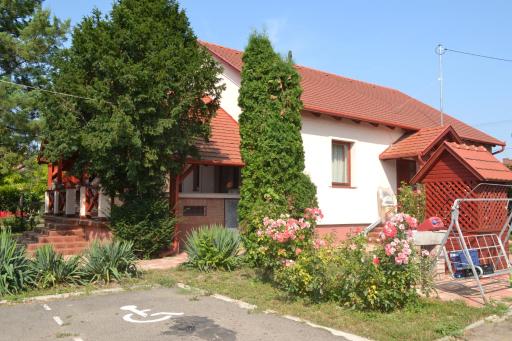 Módos Falusi Szálláshely - Housity