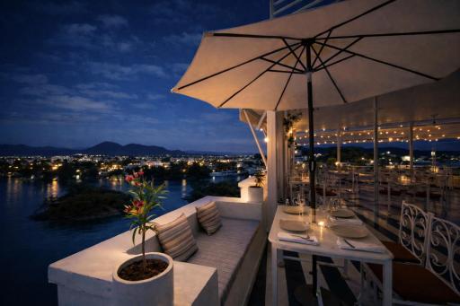 Grandrosse Boutique - Pichola Lake Facing Hotel - Housity