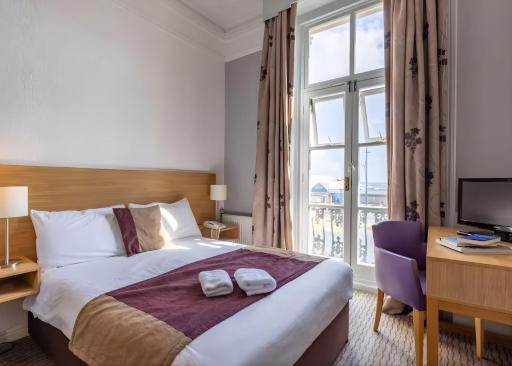 The Carlton Hotel - Housity
