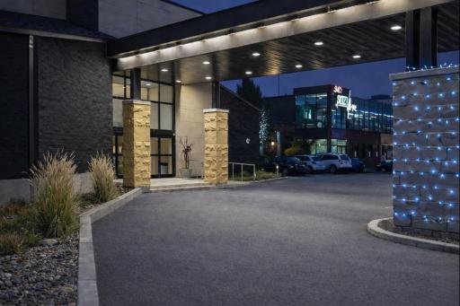 Quality Inn & Suites - Housity