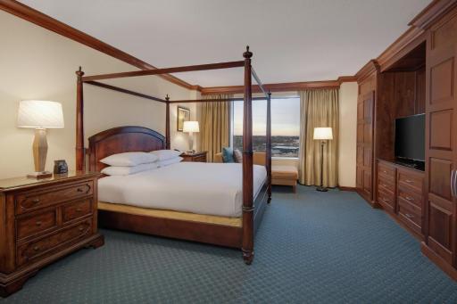 Hilton Stamford Hotel & Executive Meeting Center - Housity