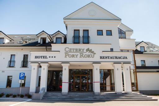 Hotel Cztery Pory Roku - Housity