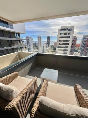 Apartamento de 3 dormitorios piscina y parking - Housity