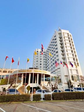 Thongtarin Hotel - Housity