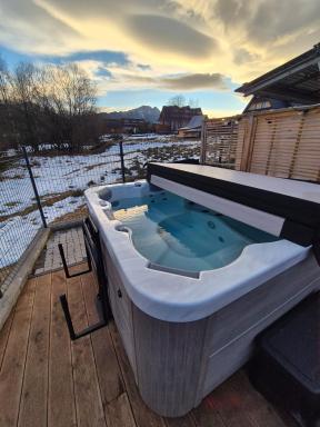 Villa 84 & Apartments Jacuzzi & Sauna - Housity