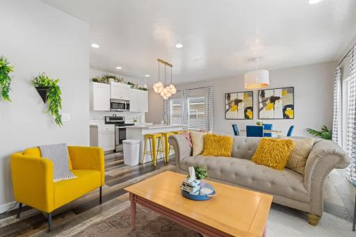 Deco Townhouse - 3 bedroom 2 story private home - Housity
