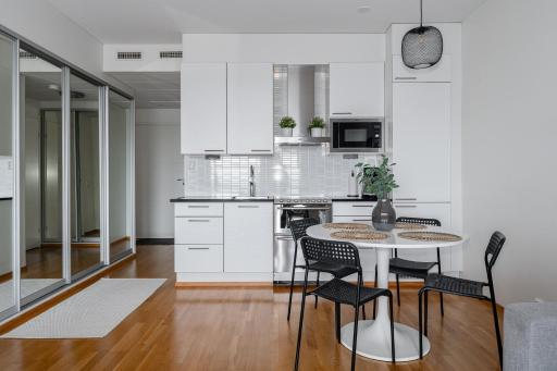 2ndhomes Tampere "Rooftop" Apartment - Ratina 7th Floor Apt with Amazing Lake View - Housity