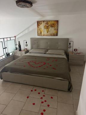 Frizzi & Lazzi House - Housity