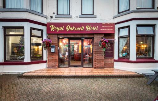 Royal Oakwell Hotel - Housity