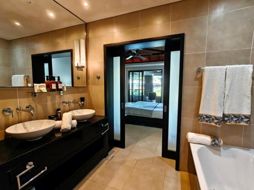 Private Villa near the beach - Housity