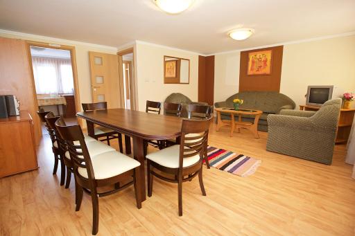 Zoli Apartmanok-Bródy 51-53 - Housity