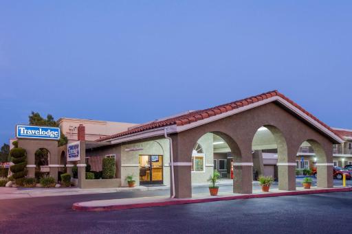 Travelodge by Wyndham Hemet CA - Housity