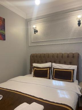 Divan Wooden Guesthouse - Housity