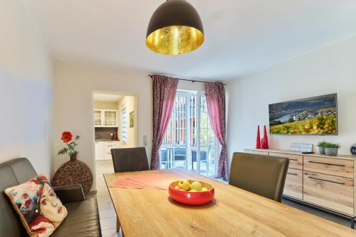 Ferienwohnungen Weingut und Vinothek Regnery - Housity