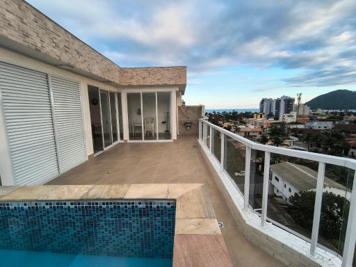 excelente Cobertura no centro de Bertioga - Housity