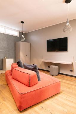 Barolo - Wine Loft - Housity