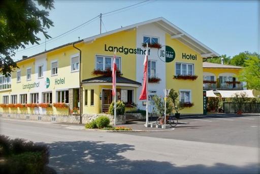 Landgasthof Hotel Muhr - Housity