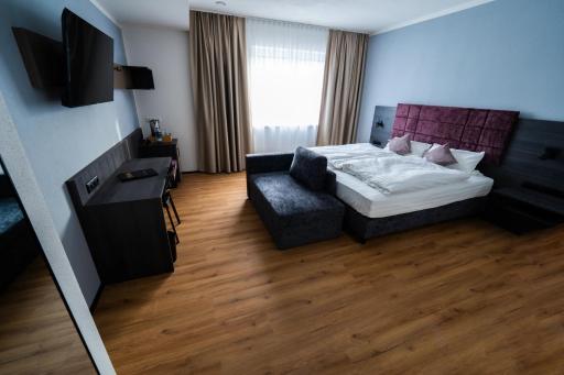 PEN Smart Hotel - Housity