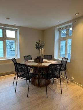 A Place To Stay Stavanger, apartment 5 - Quality and free parking- - Hizvo