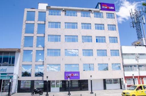 Hotel ByHours Las Américas - Housity